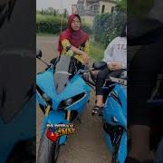 Tante Jilbab Gila