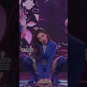 선미 노출