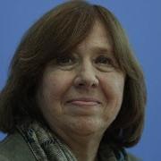 Сложно Е Да Обичаш Човека Днес Срещата На Аполония С Нобеловия