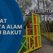 Bawah Jembatan Barito