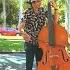 Street Cello Performance Melbourne 墨尔本国家美术馆前的街头大提琴表演