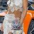 Lady Desfilando Em Frente às McLaren Supercars Belezafeminina Milionario Lifestyle