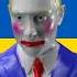 Резиновые дилдо падают на лицо Путина