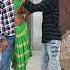 Pandey Ji Ka Beta Hun Chuma Chipak Kar Leta Hun