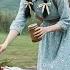 Rural Single Mom Save A Poisoned Beggar With Her Unique Herbs Unaware He S A CEO Love Her Crazy
