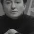 Сергей Безруков садится на стул иллюминат