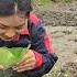 A Kind Man Helps A Single Mother Despite His Own Mother S Objection