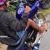 Grau Com A Moto Desligada