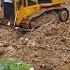 Shantui Bulldozer Pushing Soil Filling Bury Mud