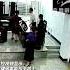 律师庭审遭对方母亲扇耳光 律师本能还手却被拘3天公安机关行政处罚告知书上将女子行为表述为 脸部进行比划 遭网友质疑 法治天下 社会百态 社会热点