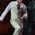 Rauw Alejandro Bailando