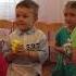 Игра с разноцветными листами