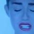 Майли сайрус сбивают шаром пародия на Wrecking Ball