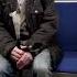 Сумашедший дед матерится в метро на пасажиров 1 3
